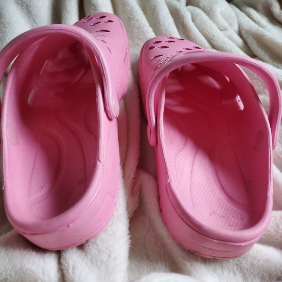 Pink Slip-On Clogs (Size 9) - Picture 2 of 7